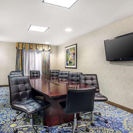 Best Western Plus Waynesboro Exterior photo