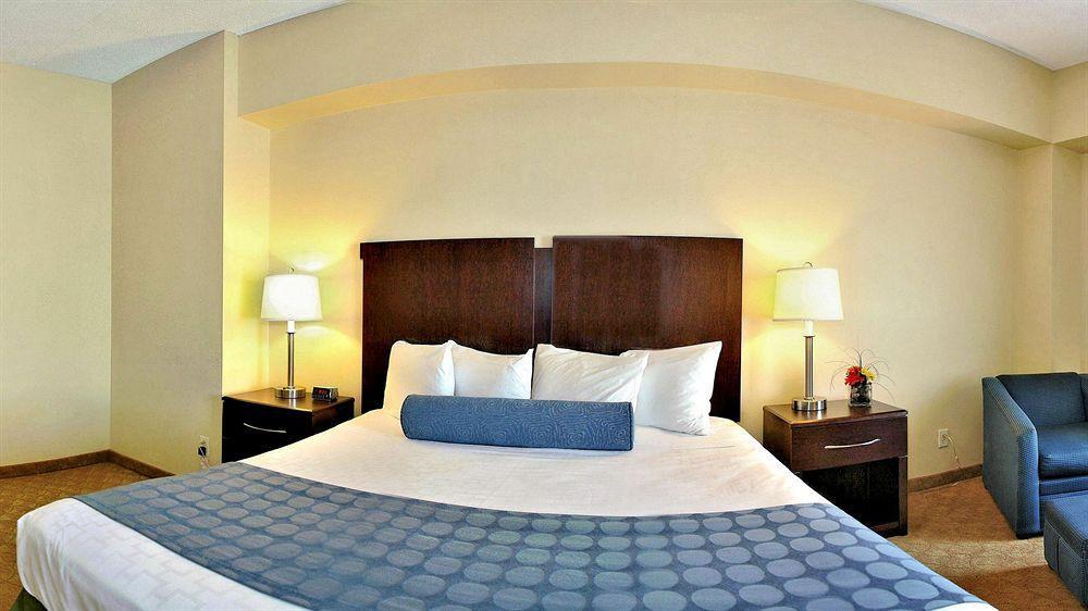 Best Western Plus Waynesboro Exterior photo