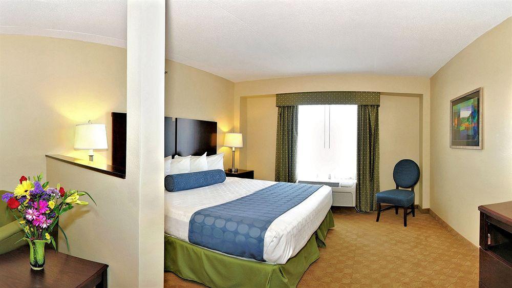 Best Western Plus Waynesboro Exterior photo