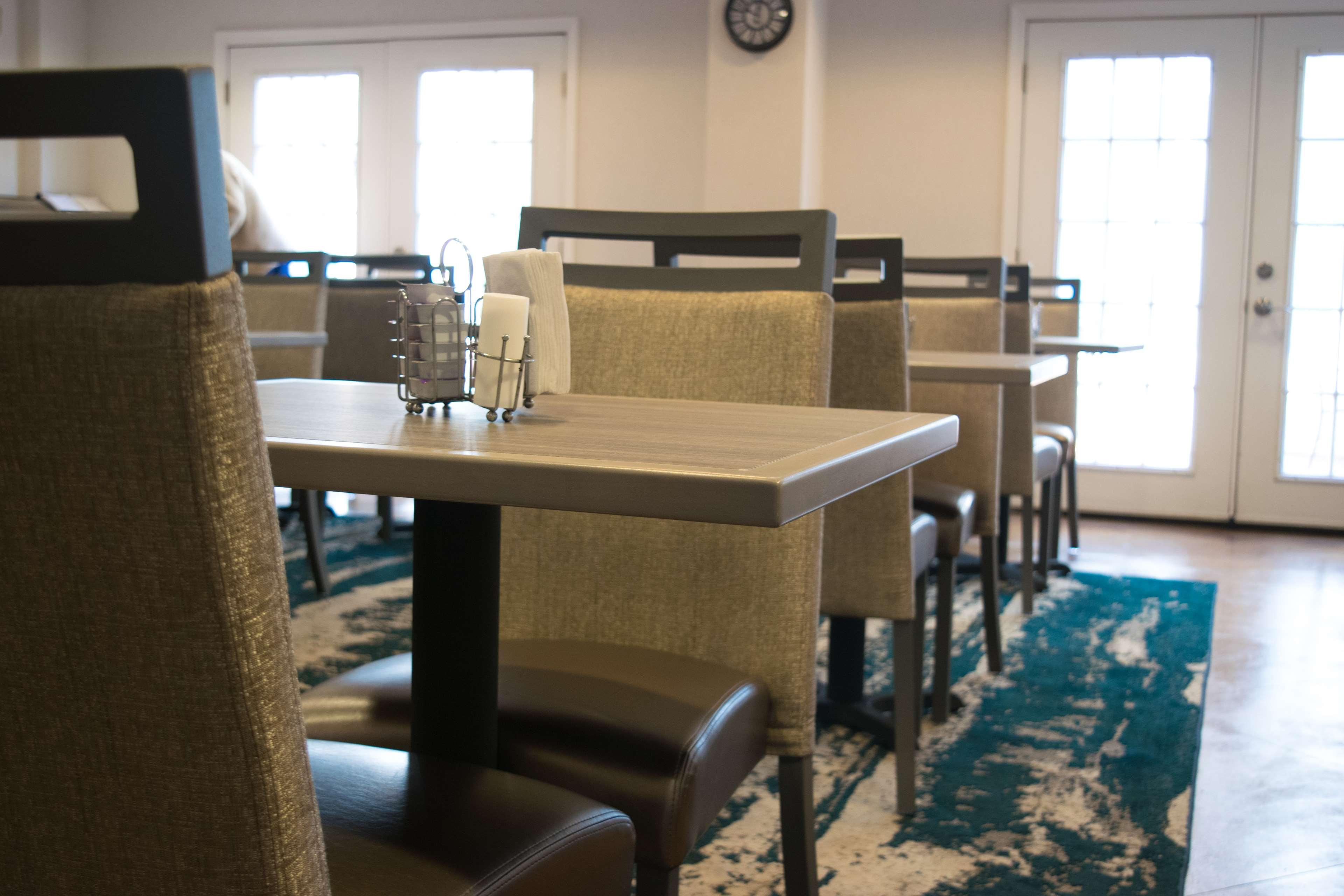 Best Western Plus Waynesboro Exterior photo