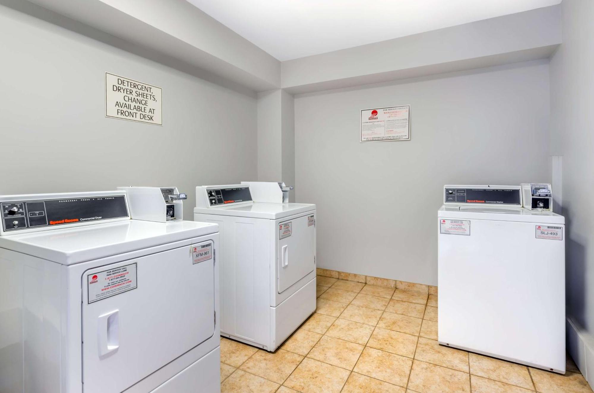Best Western Plus Waynesboro Exterior photo