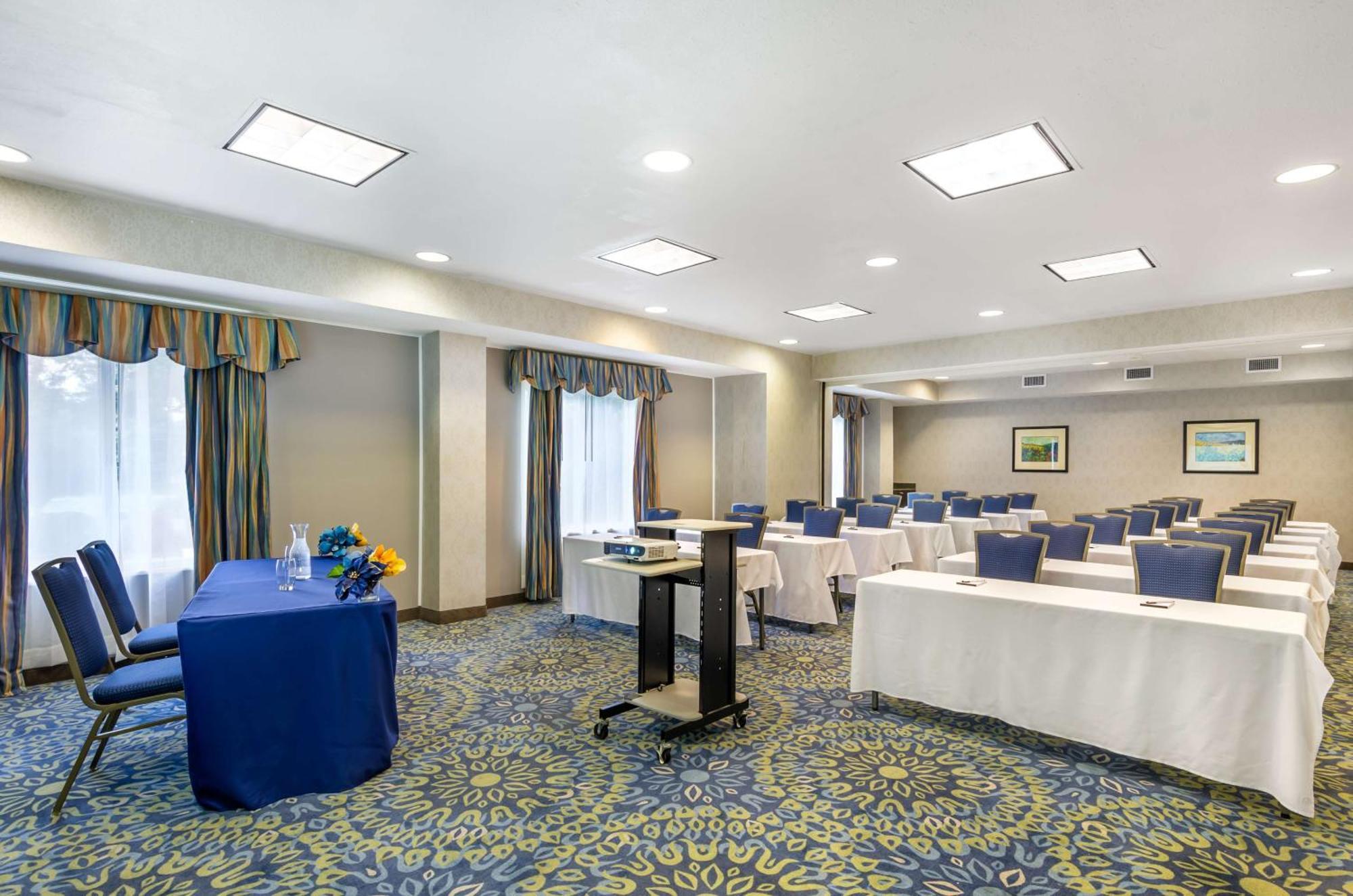 Best Western Plus Waynesboro Exterior photo