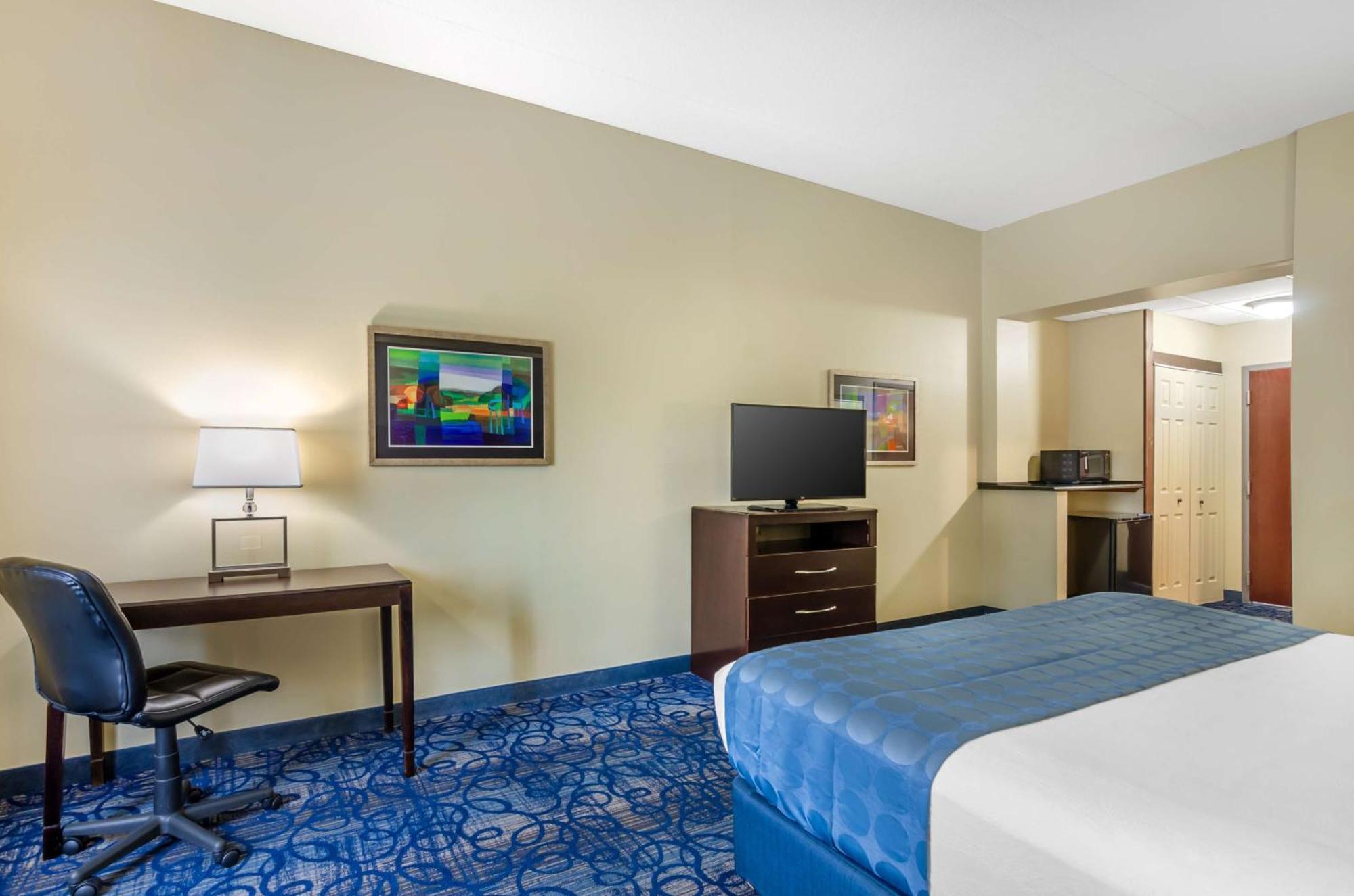 Best Western Plus Waynesboro Exterior photo