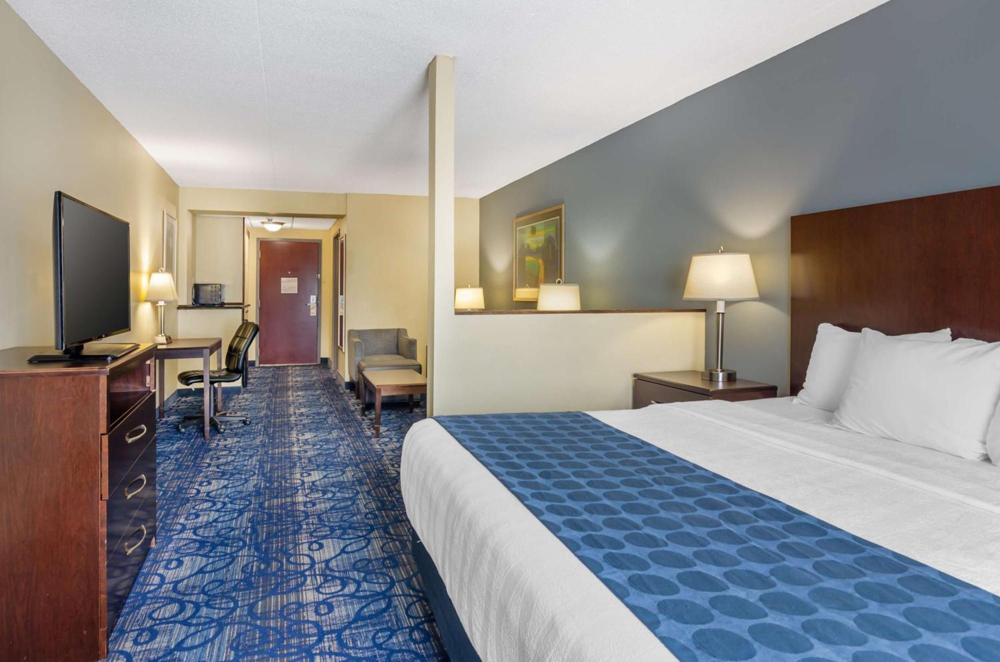Best Western Plus Waynesboro Exterior photo