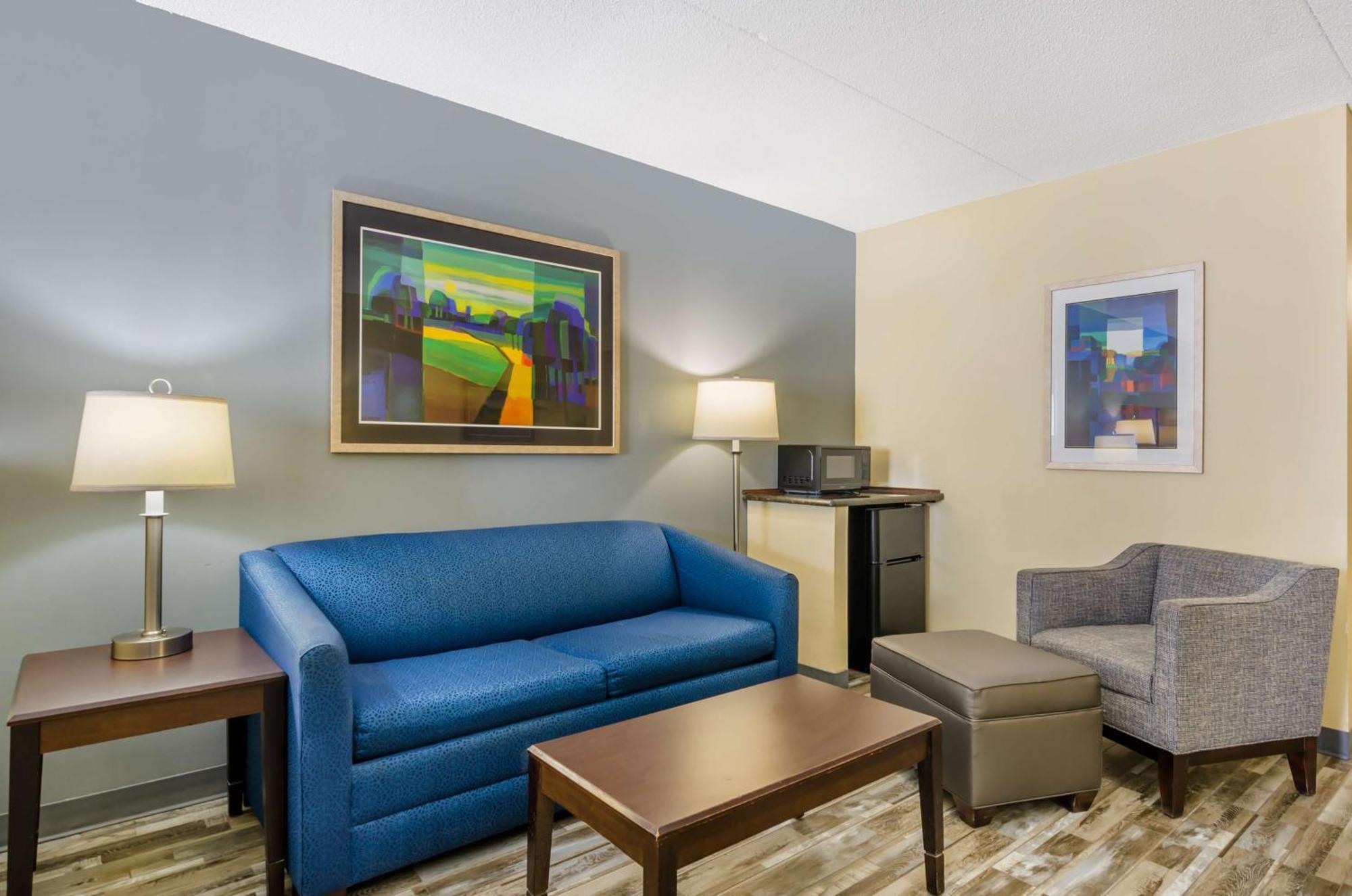 Best Western Plus Waynesboro Exterior photo