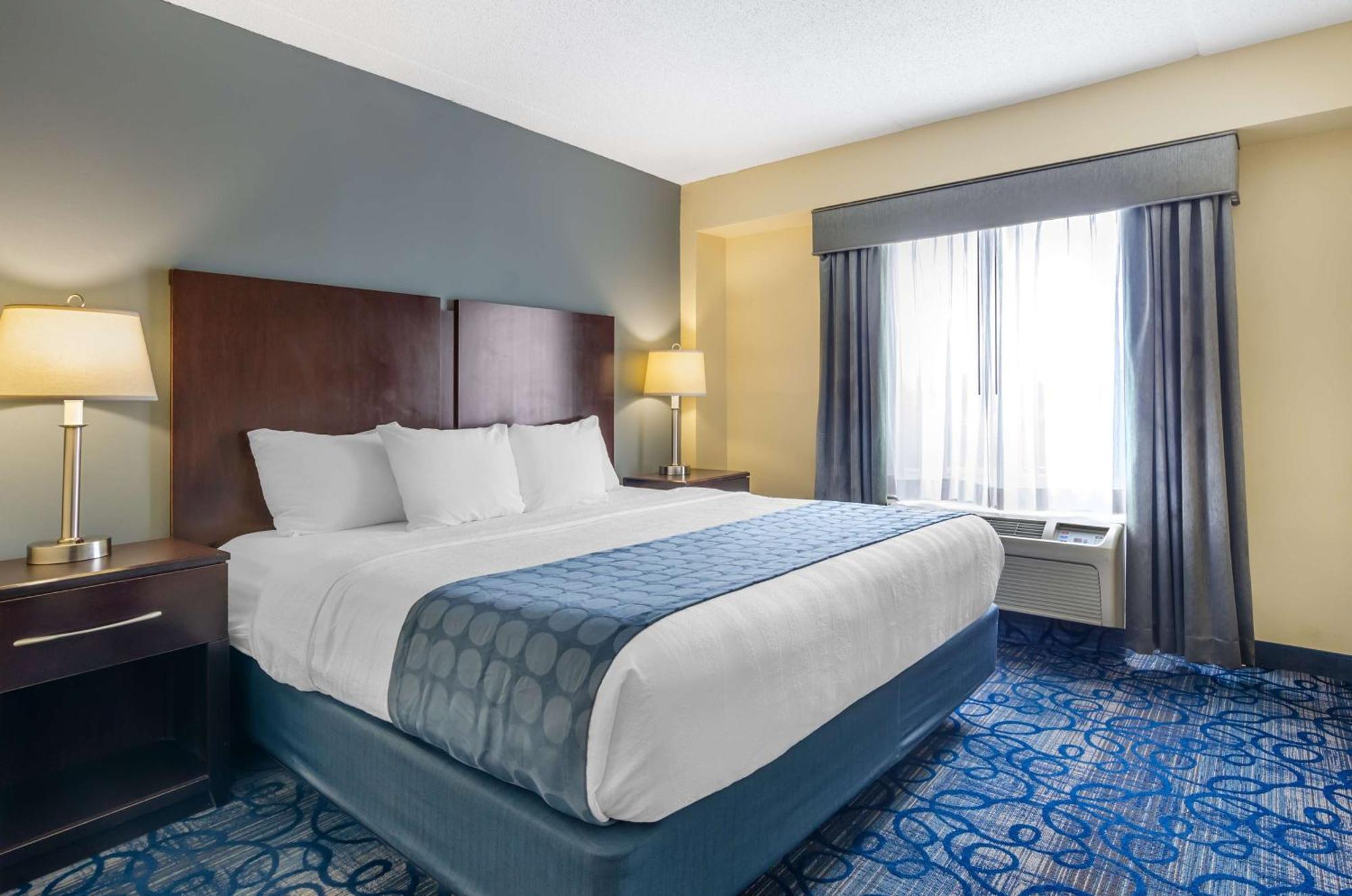 Best Western Plus Waynesboro Exterior photo