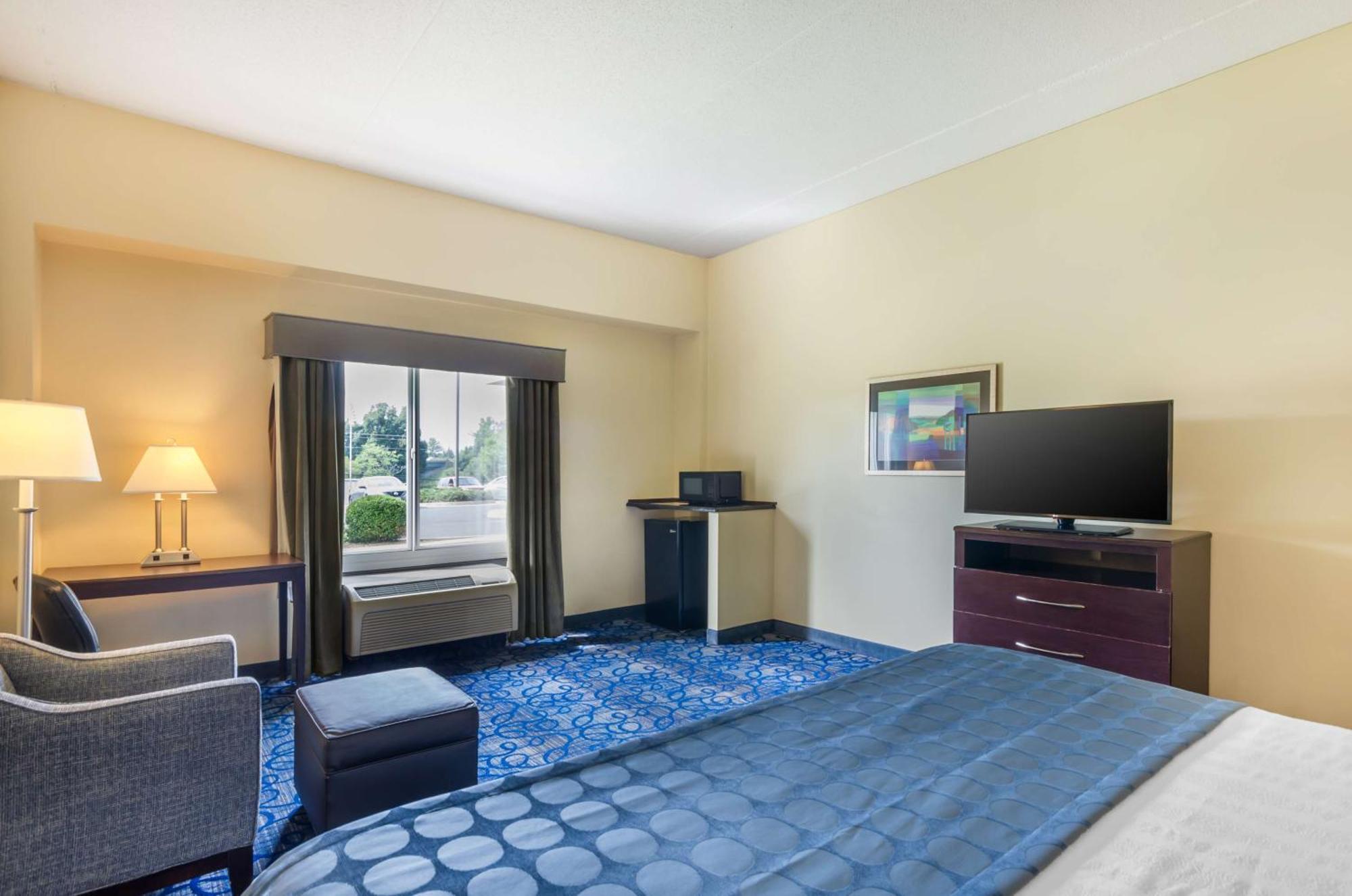 Best Western Plus Waynesboro Exterior photo