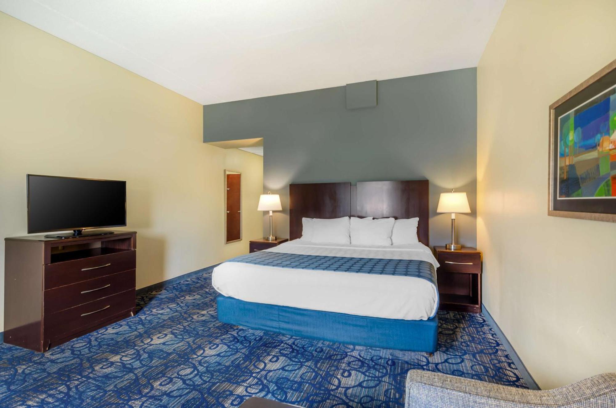 Best Western Plus Waynesboro Exterior photo