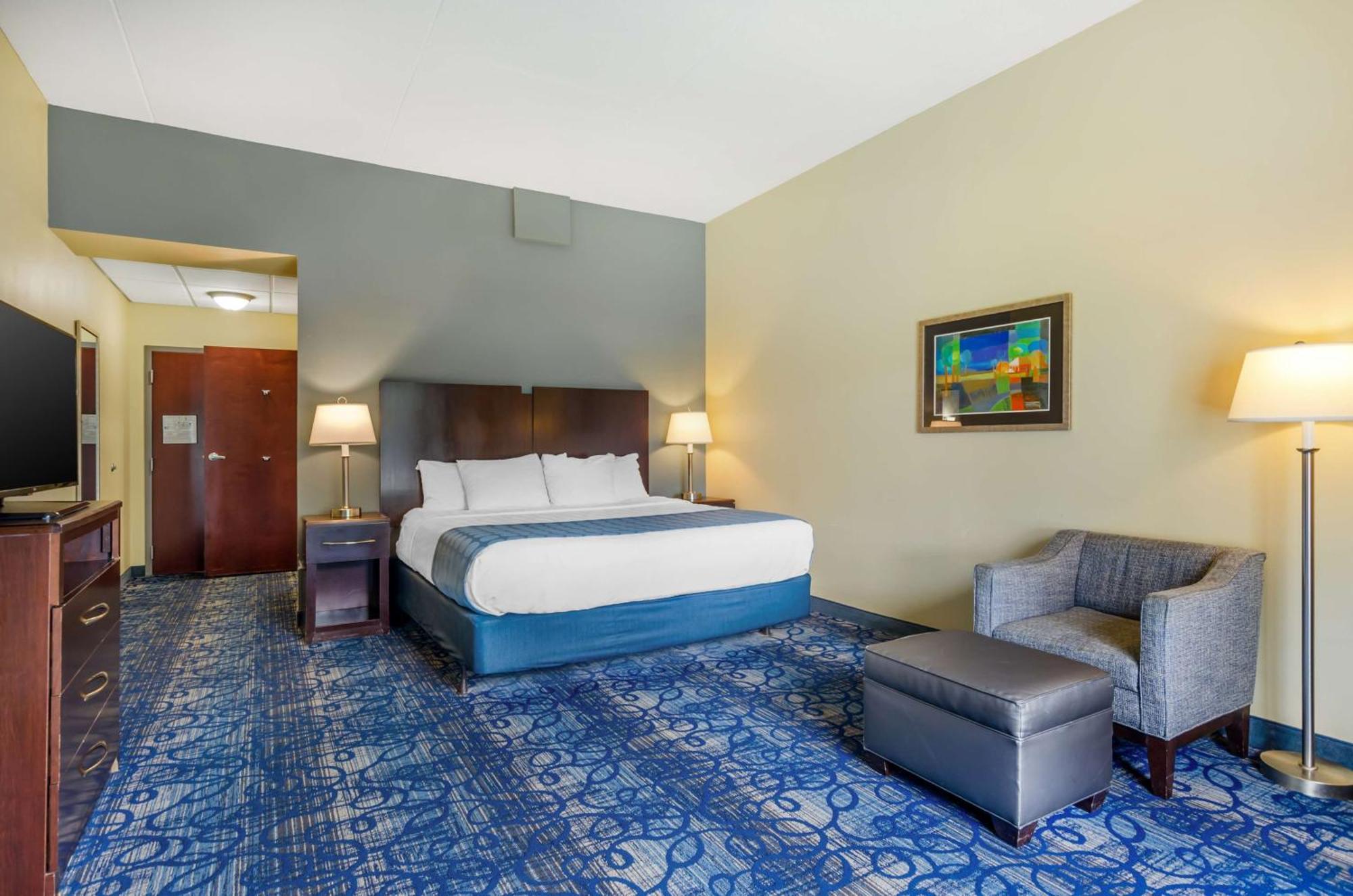 Best Western Plus Waynesboro Exterior photo