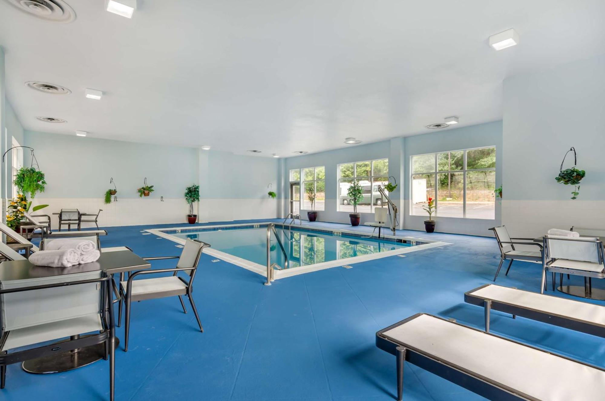 Best Western Plus Waynesboro Exterior photo