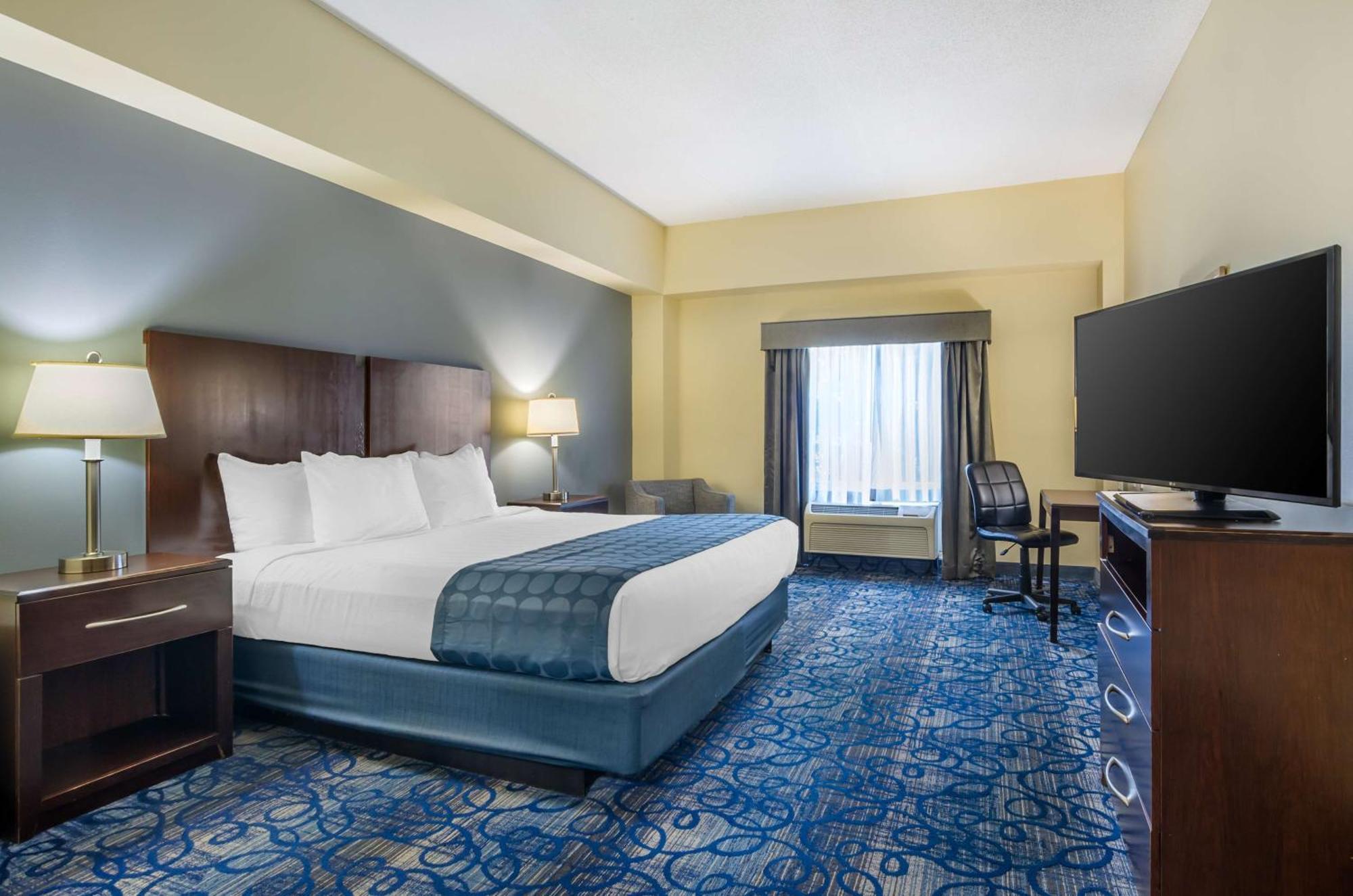 Best Western Plus Waynesboro Exterior photo