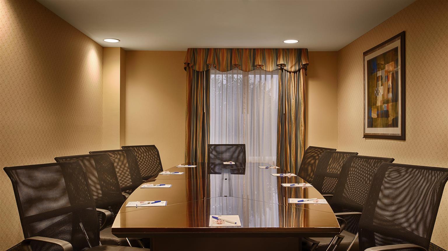 Best Western Plus Waynesboro Exterior photo