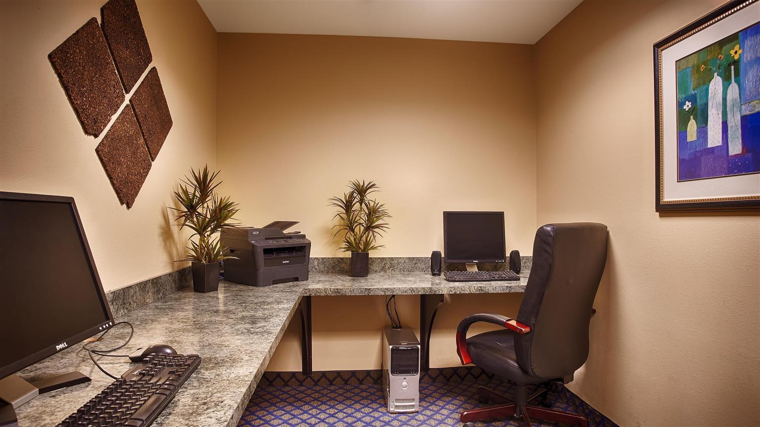 Best Western Plus Waynesboro Exterior photo