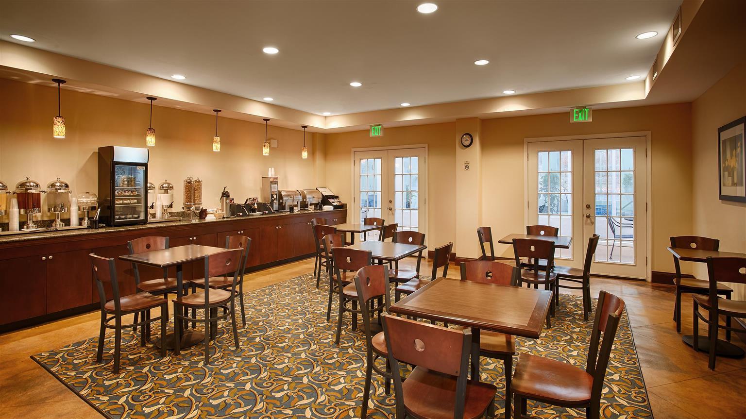 Best Western Plus Waynesboro Exterior photo