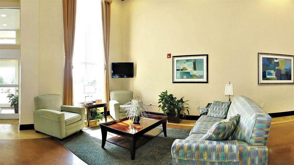 Best Western Plus Waynesboro Exterior photo